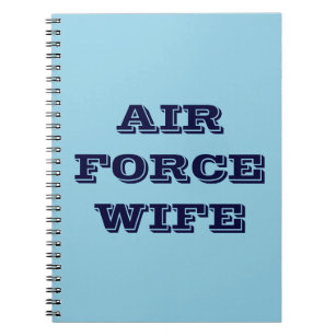 Femme de la Force aérienne carnet