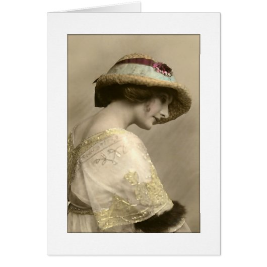 Femme victorienne en robe casquette et perlée (Devant)