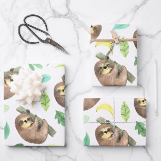 Fentes pour enfants enveloppant des feuilles de pa