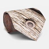 Fer, bois, boulons rendent cravate robuste (Roulé)