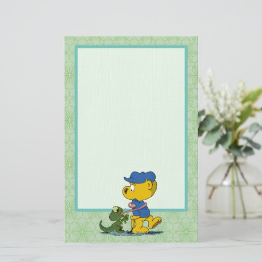 Ferald et la papeterie Baby Lizard (Debout devant)