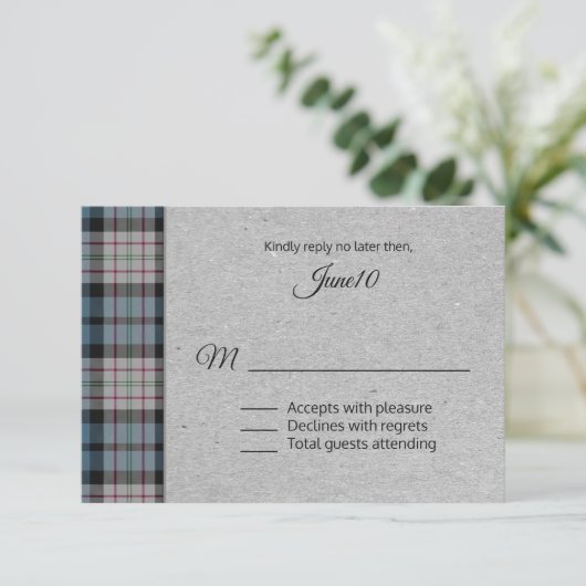 Ferguson Plaid Wedding RSVP (Debout devant)