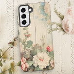 Ferme Cottage Rustique Floral sur le côté de la gr<br><div class="desc">Très joli design floral avec des sprays d'angle de roses blanches et roses d'aquarelle et de fleurs sauvages sur la ferme rustique patiné côté grange.</div>