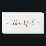 Ferme Mention en bois gracieuse<br><div class="desc">Plus de décor de ferme dans le magasin Little Bayleigh!</div>