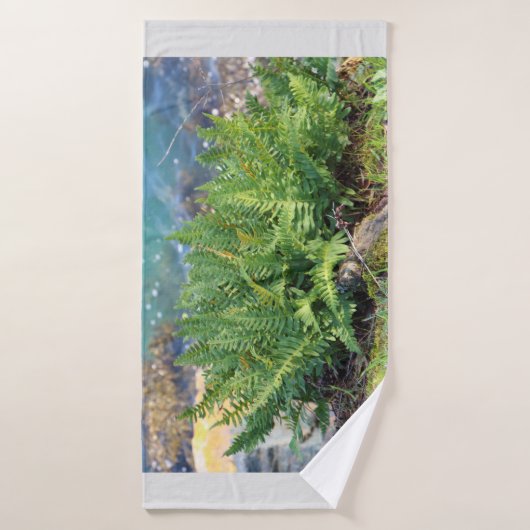 Ferne près de la mer (Serviette de bain)