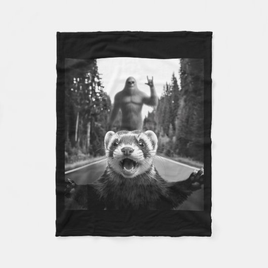 Ferret Selfie With Bigfoot Funny For Men Women Kid Fleece Deken (Voorkant)