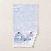 Festif boules de Noël en argent sur la neige (Serviette à main)