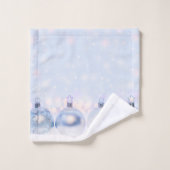 Festif boules de Noël en argent sur la neige (Gant de toilette)