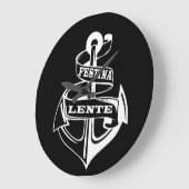 Festina lente grote klok (Hoek)