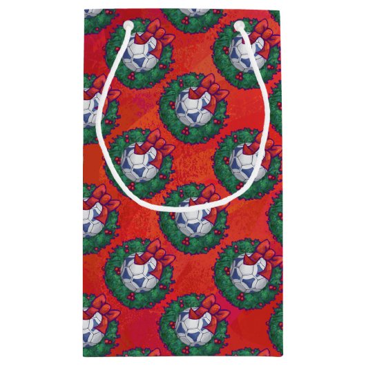 Festive Blue, White Voetbal Pattern op Red Klein Cadeauzakje (Achterkant)