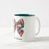 Festive Family Name Mug – Christmas Bow Accent (Devant droit)