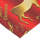 Festive Golden Deer op Rode Kerstmis Lange Tafelloper (Hoek)