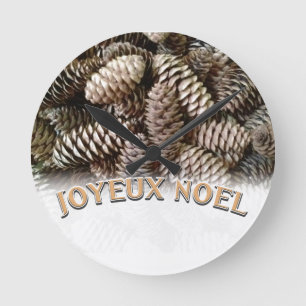 Festive Holiday Joyeux Noel Pine Cone Ronde Klok
