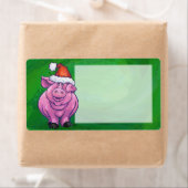 Festive Pig in Santa Hat over Groen Etiket (Insitu)