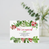 Festive Red Berry New Home | We hebben ons verplaa Aankondigingskaart (Staand voorkant)