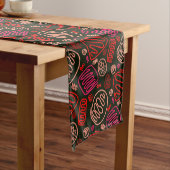 Festive Red One Line Artistic Testing Pattern Korte Tafelloper (Voorbeeld)