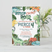 Fête comme un dinosaure Anniversaire Invitation (Debout devant)