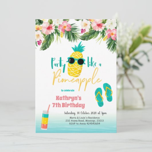 Fête comme une invitation à l'ananas (Debout devant)