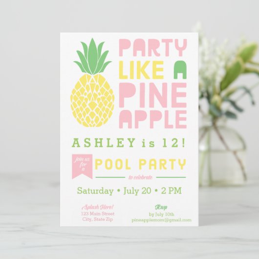 Fête Comme Une Invitation D'Ananas (Debout devant)