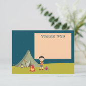 Fête d'anniversaire du camping du garçon merci car (Debout devant)