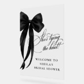 Fête de mariage avec un nœud papillon noir (Angle)