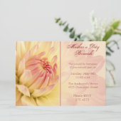 Fête des mères Brunch Dahlia Invitation (Debout devant)