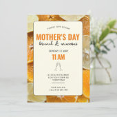 Fête des mères Orange Brunch Invitation (Debout devant)