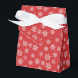 Feu de neige d'hiver Noël Fête rouge<br><div class="desc">Ballotin rouge de Noël avec ruban arc. La boîte est agrémentée de flocons de neige blancs et gris de différentes tailles. Idéal pour les cadeaux de fête, les cadeaux d'hôte, les pâtisseries, etc. Le design est disponible dans une collection couronnée de couleurs de vacances modernes. Contactez-nous pour toute personnalisation. Joyeuses...</div>