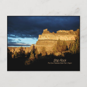 Feu direct sur la carte postale Rock Ship