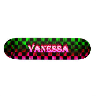 Feu et flammes roses du skateboard de Vanessa