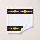 Feu orange moderne sur noir et blanc (Gant de toilette)