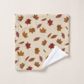 Feuille d'automne d'or sur la crème faite sur (Gant de toilette)