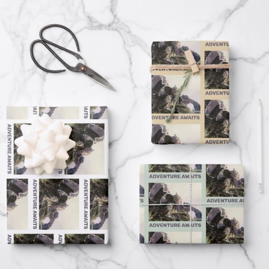 Feuille De Papier Cadeau Adventure Awaits. Fantasy landscape (Recto)