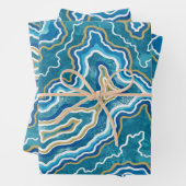 Feuille De Papier Cadeau Agate graphique en or bleu (En situation)