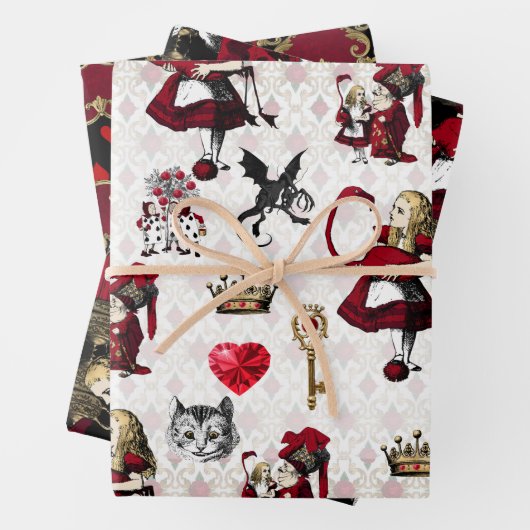 Feuille De Papier Cadeau Alice Reine des coeurs ensemble noir et rouge (En situation)