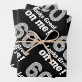 Feuille De Papier Cadeau Amusant 60e anniversaire pour elle (En situation)