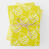 Feuille De Papier Cadeau Ananas jaune mignon design (En situation)