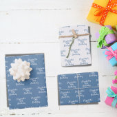 Feuille De Papier Cadeau Anniversaire bleu pâle nom blanc