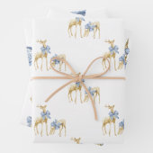 Feuille De Papier Cadeau Aquarelle Bleu Bow Chinoiserie Reindeer et Bells (En situation)