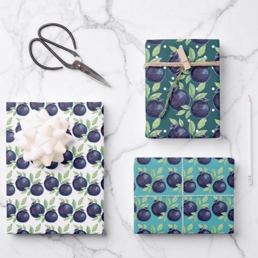 Feuille De Papier Cadeau Aquarelle de bleuets doux peinte à la main (Recto)