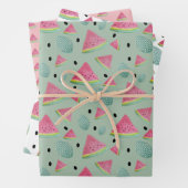 Feuille De Papier Cadeau Aquarelle Motif rose et verte (En situation)