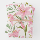 Feuille De Papier Cadeau Aquarelle rose Fleurs Lys Botanique (En situation)