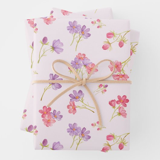 Feuille De Papier Cadeau Aquarelle violet rose Cosmos Fleurs (En situation)