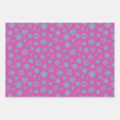 Feuille De Papier Cadeau Arbre de Noël et flocons de neige (Devant)