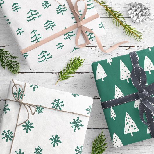 Feuille De Papier Cadeau Arbres de Noël verts et blancs modernes Snowflakes