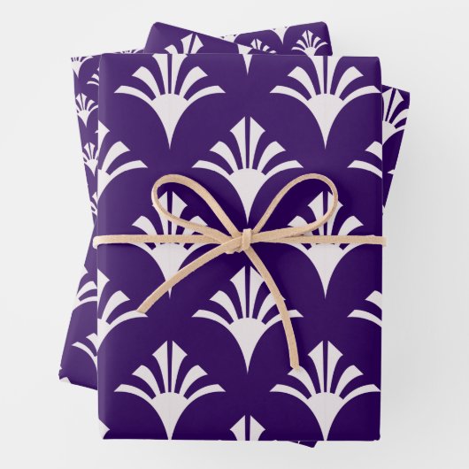 Feuille De Papier Cadeau Art Déco Motif 02 - Blanc sur Cadbury Purple (En situation)