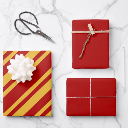 Feuille De Papier Cadeau Assistant Rouge et or avec Rouge uni (Recto)