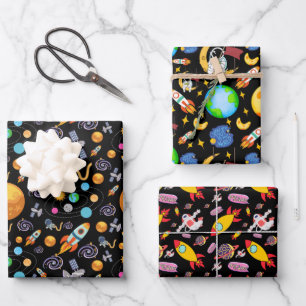 Feuille De Papier Cadeau Astronaute Dans L'Espace