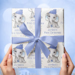 Feuille De Papier Cadeau Baby Boy First Christmas Elephant Blue Snow Name<br><div class="desc">Reconnaissez le premier Noël d'un bébé garçon avec ce jeu de 3 draps personnalisés avec un joli petit éléphant d'aquarelle vêtu d'un casquette bleu bas et tenant un ornement de Noël bleu entouré de flocons de neige avec votre choix de texte (l'exemple montre NOM'S FIRST CHRISTMAS) dans votre style de...</div>