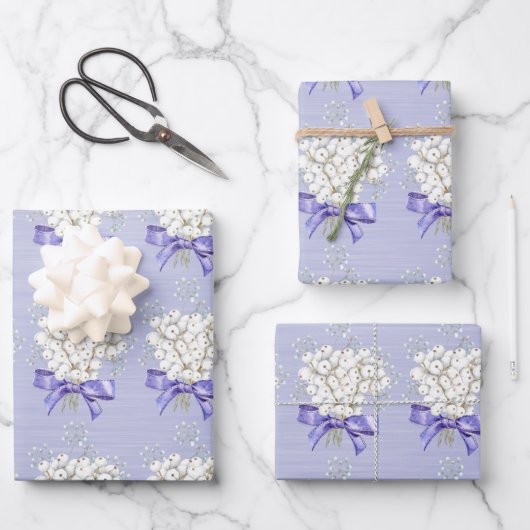 Feuille De Papier Cadeau Baies d'hiver blanches Ribbon violet Noël (Recto)